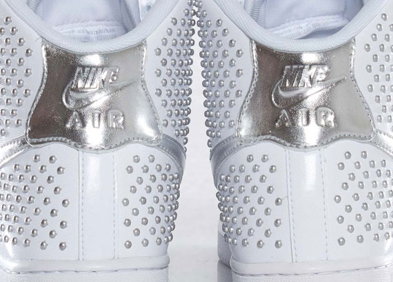 Nike WMNS Air Force 1 Light High QS “Stud Pack” – White