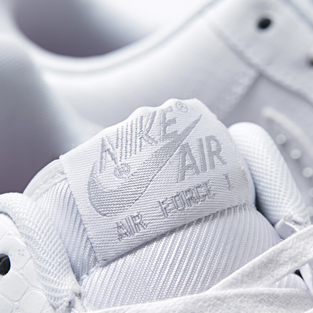 Nike Wmns Air Force 1 Low Stud Pack 01