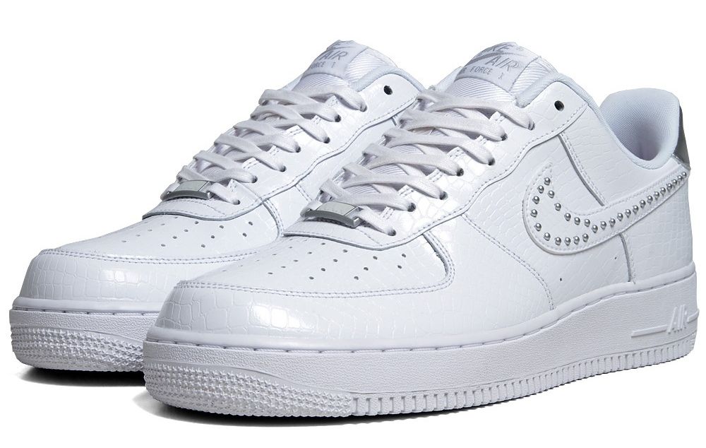 Nike Wmns Air Force 1 Low Stud Pack 09