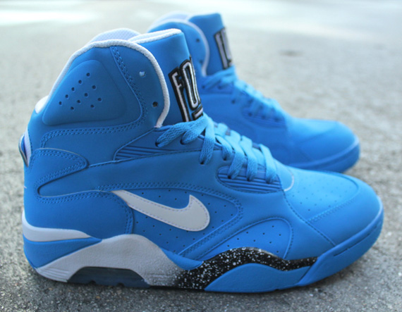 behuizing Afwijking vloek Nike Air Force 180 Mid "Photo Blue" - Arriving @ Retailers - SneakerNews.com