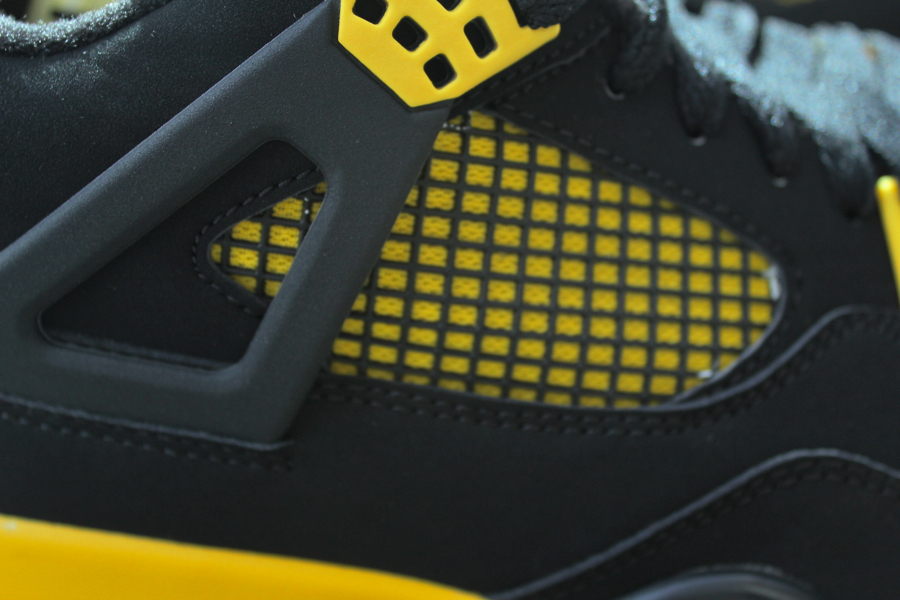 Air Jordan Iv Thunder Arriving At Retailers 3