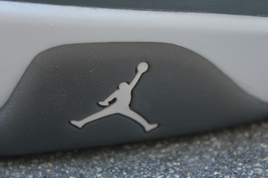 Air Jordan Ix Cool Grey Arriving In Stores 03
