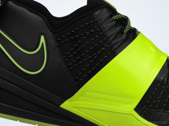 Black Volt Nike Zoom Revis