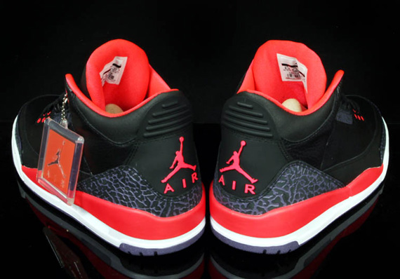 Crimson Jordan 3 3