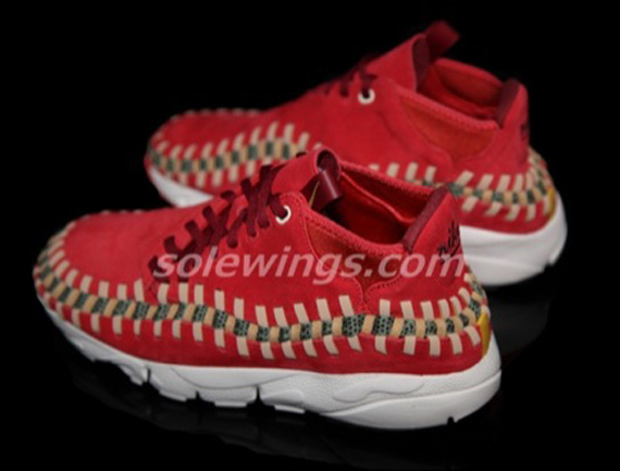Nike Air Footscape Woven Chukka - Red Suede