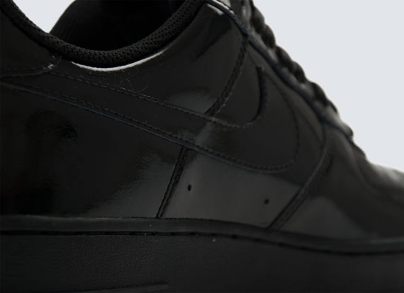 nike air force 1 black patent leather