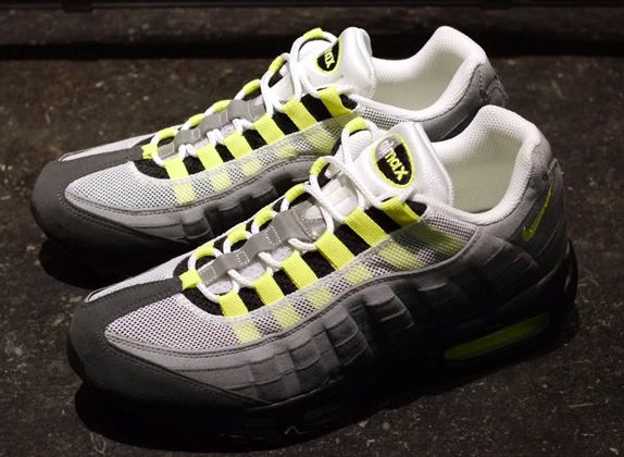 Nike Air Max 95 Neon Og Vntg Release Date 01