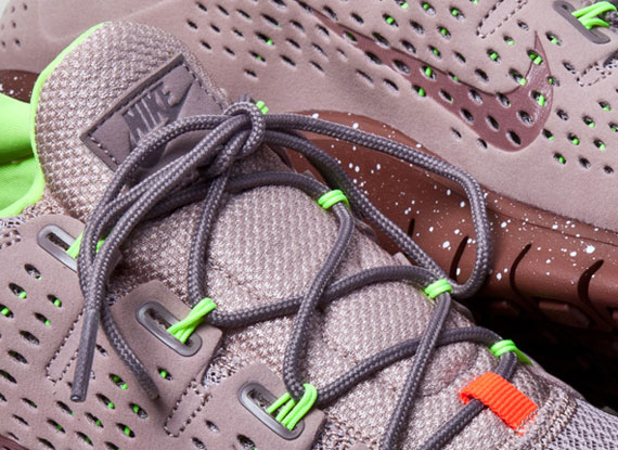 Nike Free Powerlines+ II "Diffused Taupe"