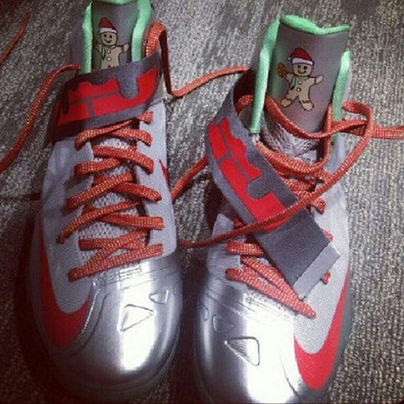 Nike Lebron Soldier 6 Christmas 4