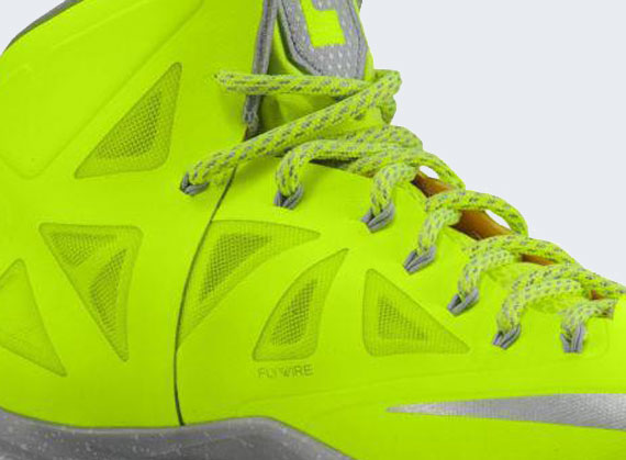 Nike Lebron X Neon