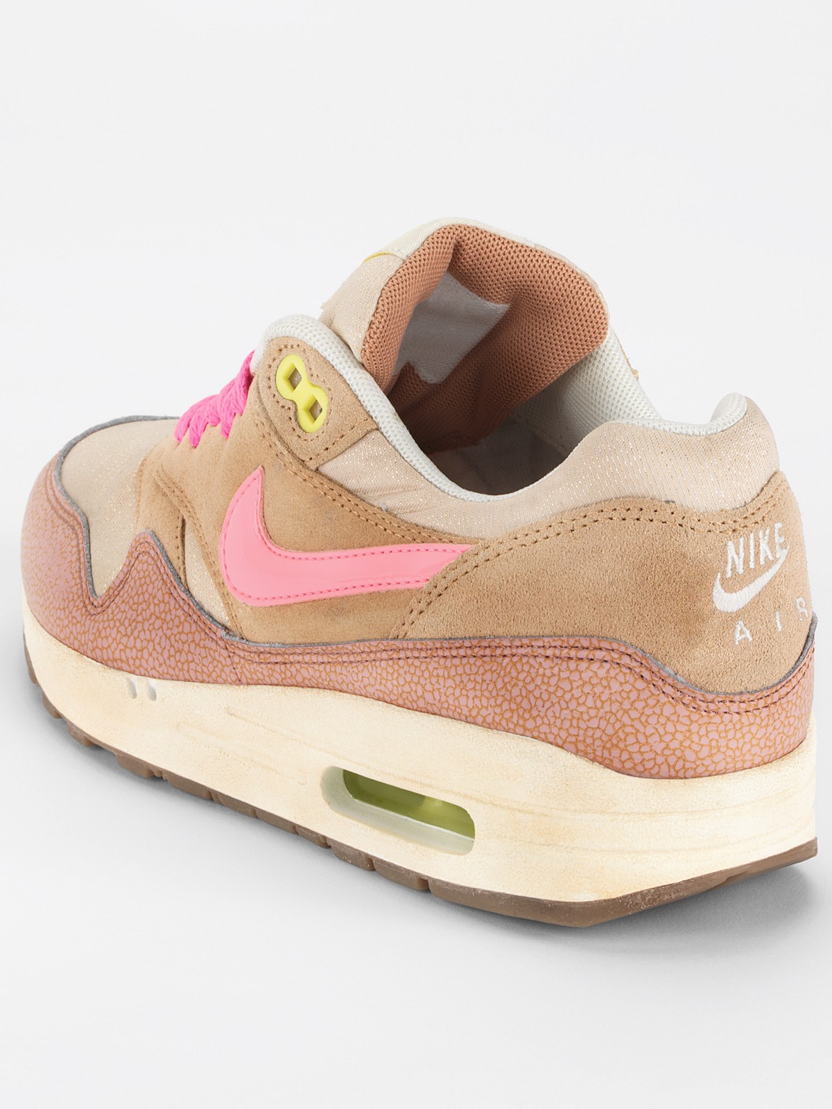nike-wmns-air-max-1-metallic-pink-3 Nike Wmns Air Max 1 Metallic Pink 3