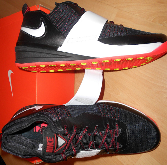 Nike Zoom Revis Black White Bright Crimson 3