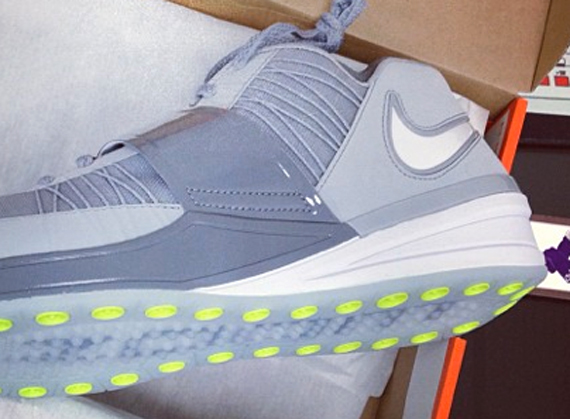 Nike Zoom Revis “Cool Grey”