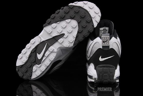 Raiders Nike Speed Turf Max 5