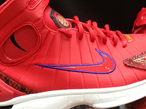 Nike Zoom Huarache 2K4 "Year of the Snake" - Arriving at Retailers