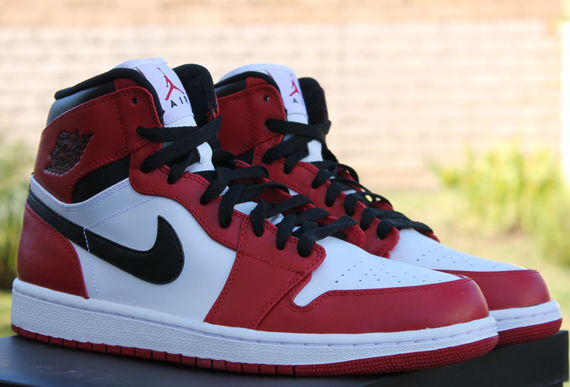 Air Jordan 1 Bulls Releasing 9