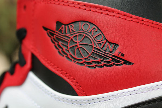 Air Jordan 1 Bulls Retro 3