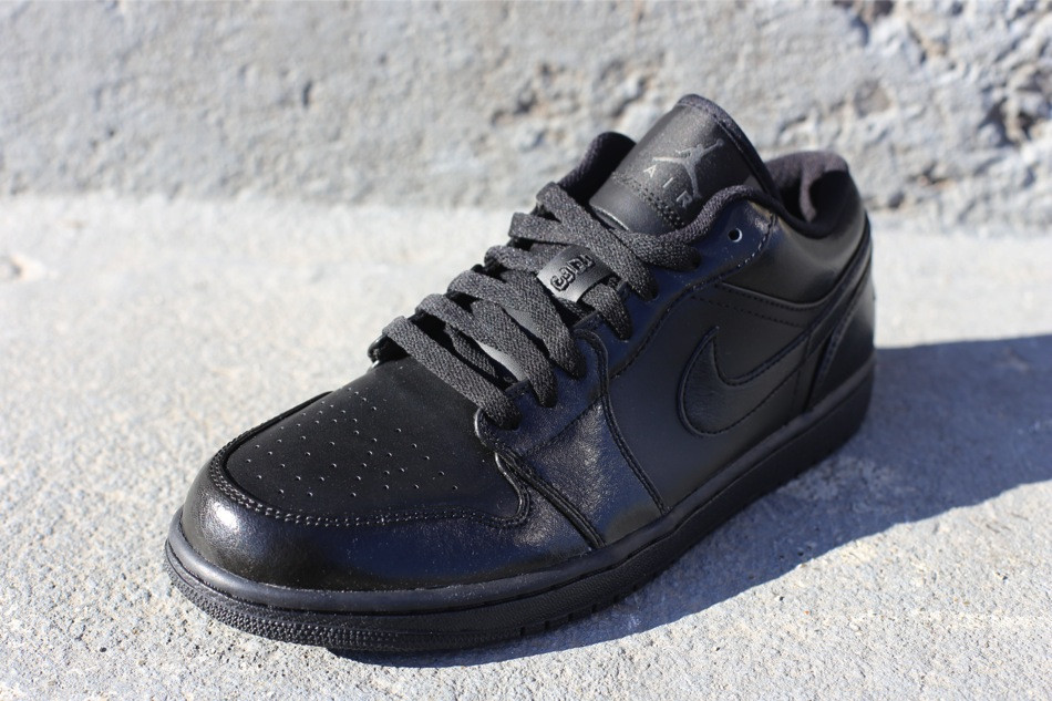 air-jordan-1-low-black-2 Air Jordan 1 Low Black 2