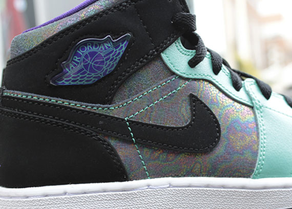 Iridescent jordan outlet