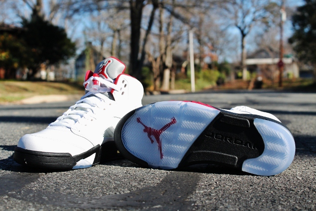 air-jordan-v-white-fire-red-black-arriving-at-retailers-4 Air Jordan V White Fire Red Black Arriving At Retailers 4