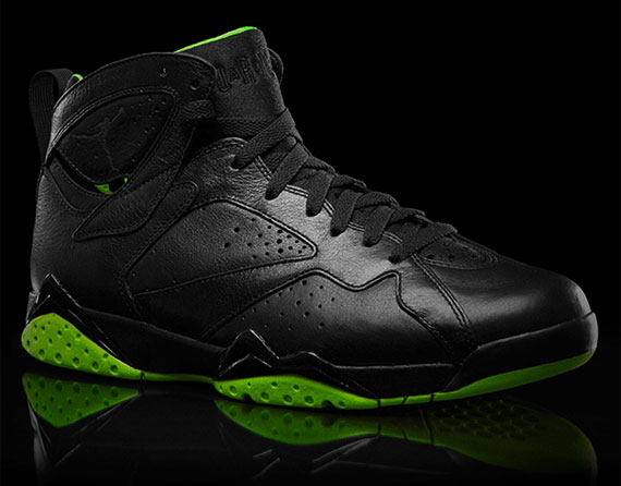 Air Jordan VII "Black/Neon Green" Collection