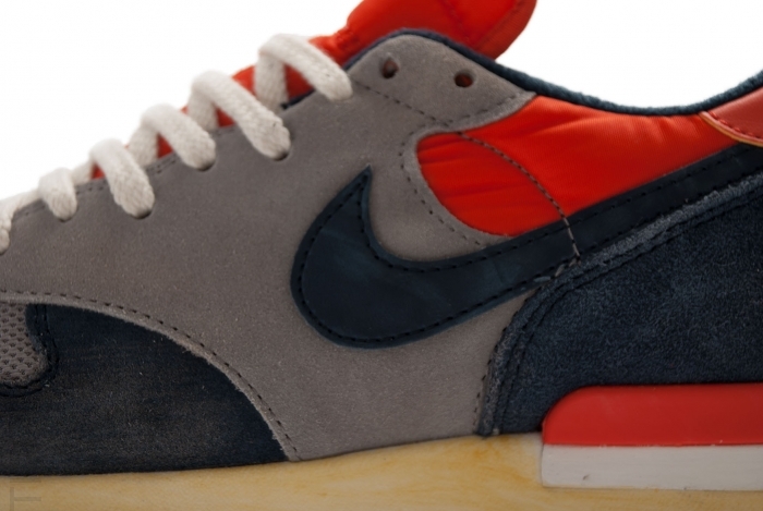 Nike Air Epic Vntg Sport Grey Obsidian Team Orange 2