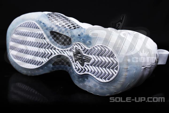 Nike Air Foamposite One Whiteout 7