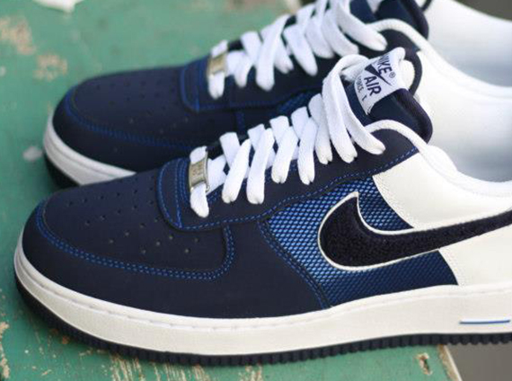 Nike Air Force 1 Low Navy White Chenille Swoosh 3