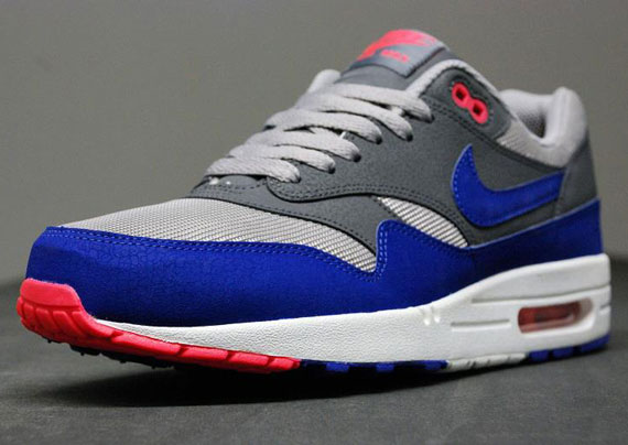 Nike Air Max 1 Essential – Grey – Ultramarine – Seal Red