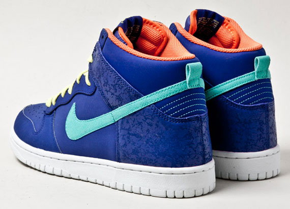 Nike Dunk High “Fruit Crackle”