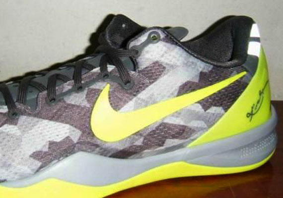 Nike Kobe 8 – Grey – Volt