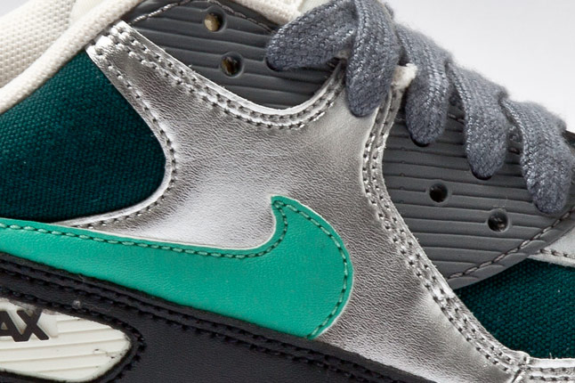 Nike Wmns Air Max 90 Mercury 4