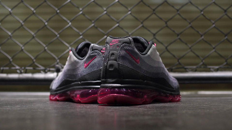 nike-wmns-air-max-95-dynamic-flywire-grey-black-red-2 Nike Wmns Air Max 95 Dynamic Flywire Grey Black Red 2