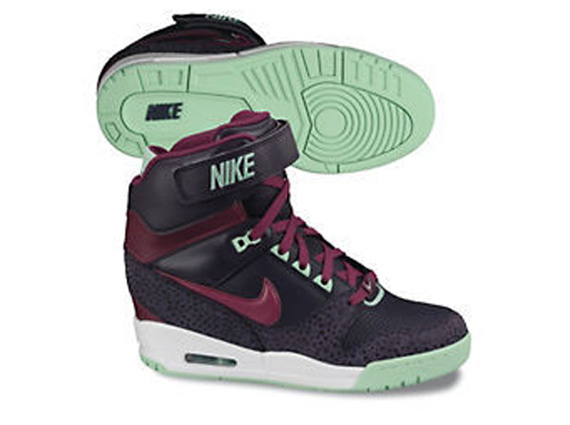 Nike WMNS Air Revolution Sky Hi - SneakerNews.com