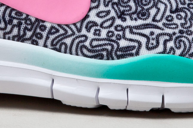 nike-wmns-free-tr-fit-3-squiggles-5 Nike Wmns Free Tr Fit 3 Squiggles 5
