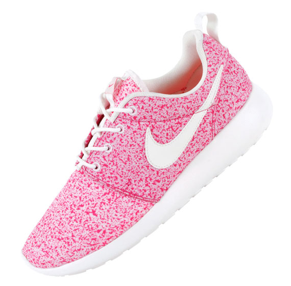 Nike Wmns Roshe Run Pink Force 3