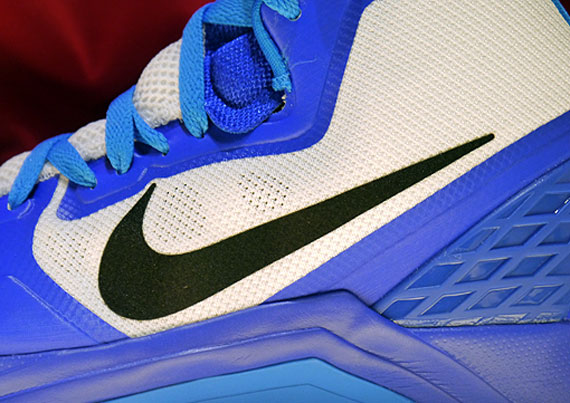 nike zoom basketball shoes 2013