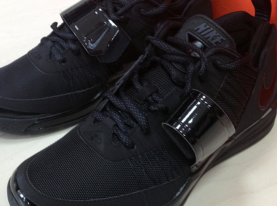 Nike Zoom Revis Blackout 8