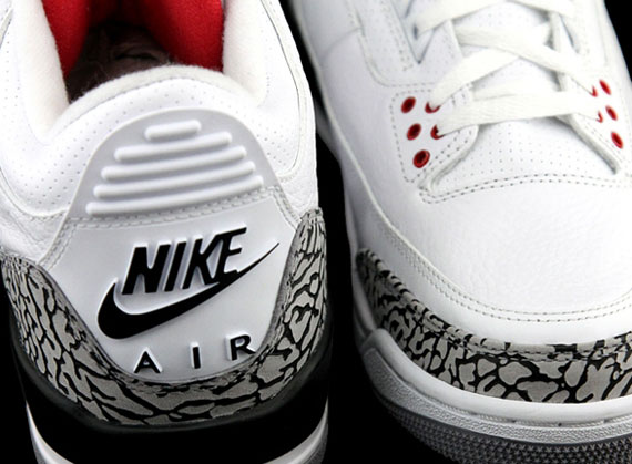 “White/Cement” Air Jordan III Retro ’88