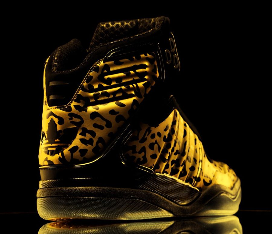 Adidas Originals Ts Lite Amr Trophy Hunter 02