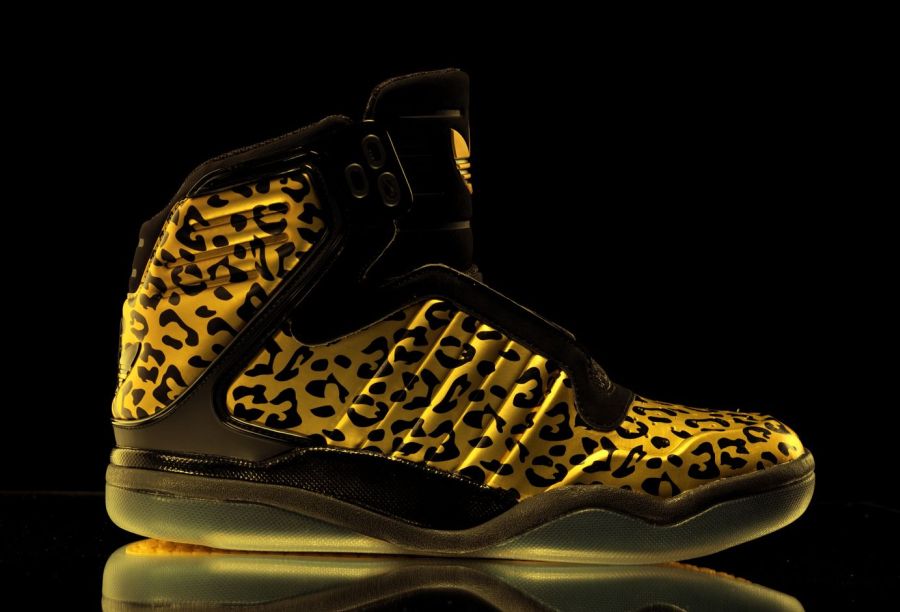 Adidas Originals Ts Lite Amr Trophy Hunter 04