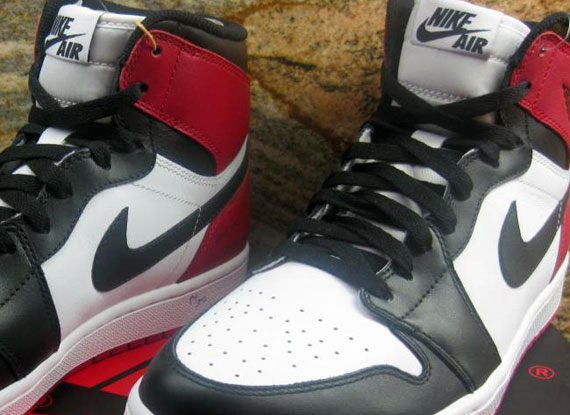 aj1 retro high black toe