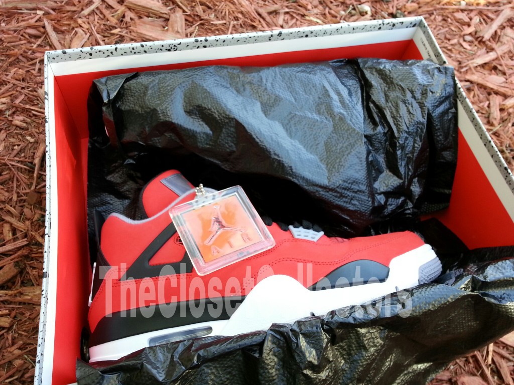 air-jordan-iv-fire-red-white-black-cement-grey-05 Air Jordan Iv Fire Red White Black Cement Grey 05