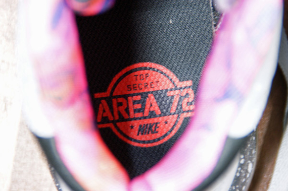 Area 72 Nike Air Force Max 01
