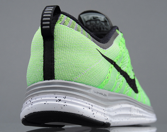 Electric Green Flyknit One 02