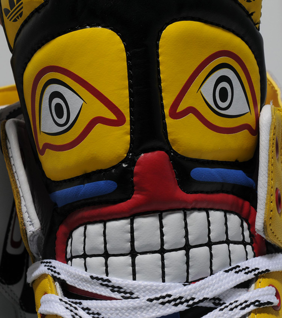 Jeremy Scott Totem 03