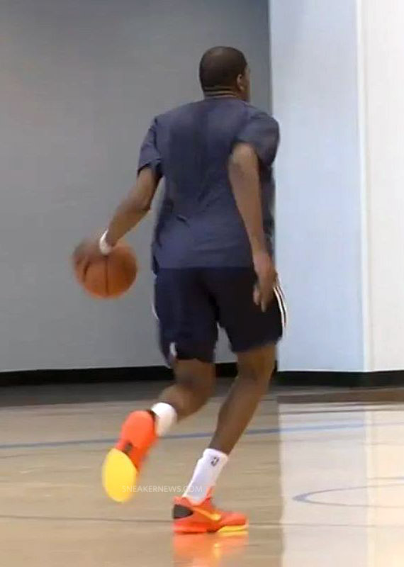 Kevin Durant Wearing Unidentified New Nike Lowtop Model 6