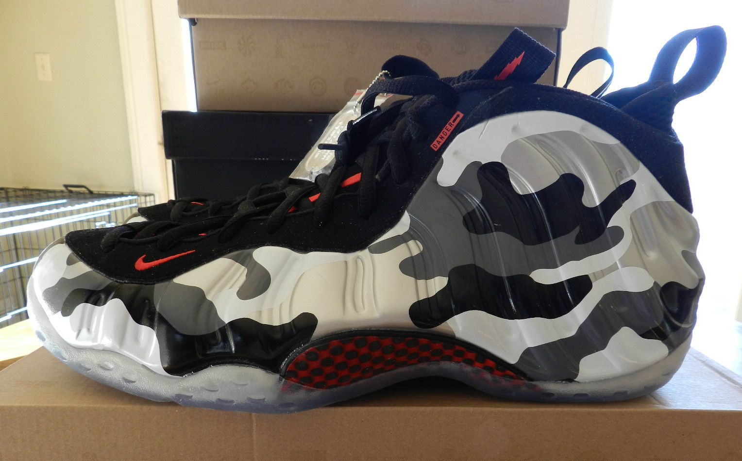 Nike Air Foamposite One Fighter Jet Release Reminder 04