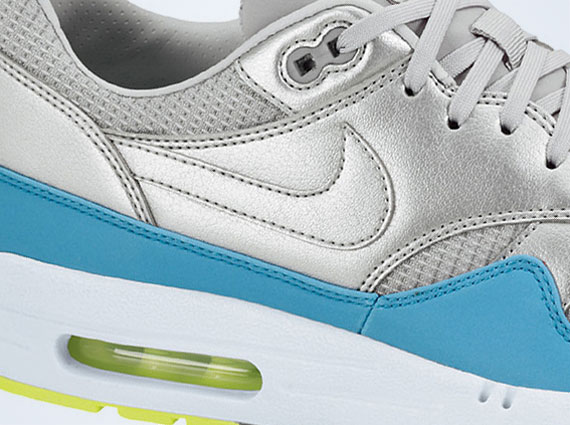 Nike Air Max 1 - Metallic Silver - Current Blue