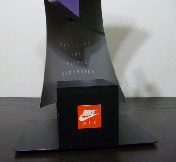 Nike Flight Original Display 00